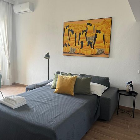 New Apartment With Balcony, Isola Bosco Verticale Милано Екстериор снимка